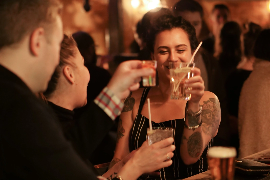 A Night on the Town: The Ultimate Paris Bar Crawl