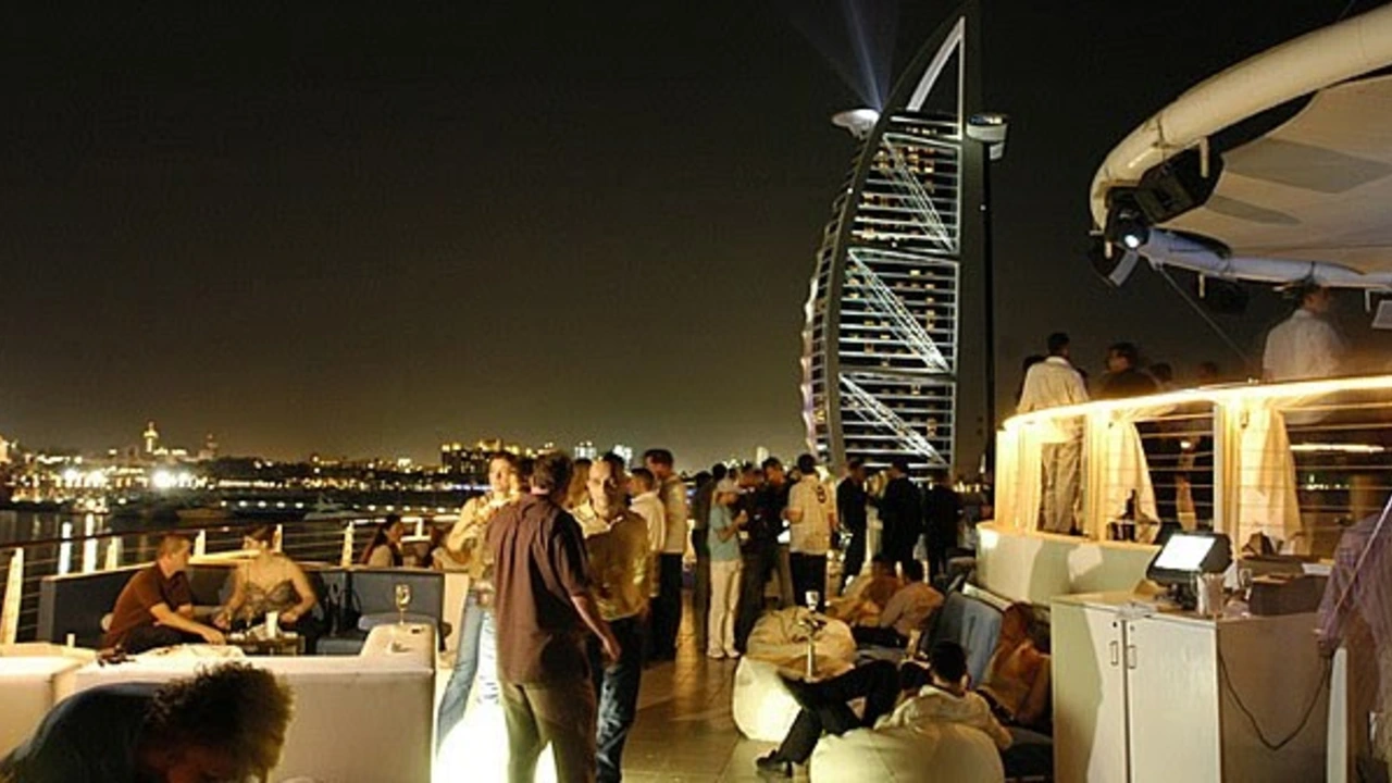 Nightlife in Dubai: The Best Beach Clubs and Sunset Spots