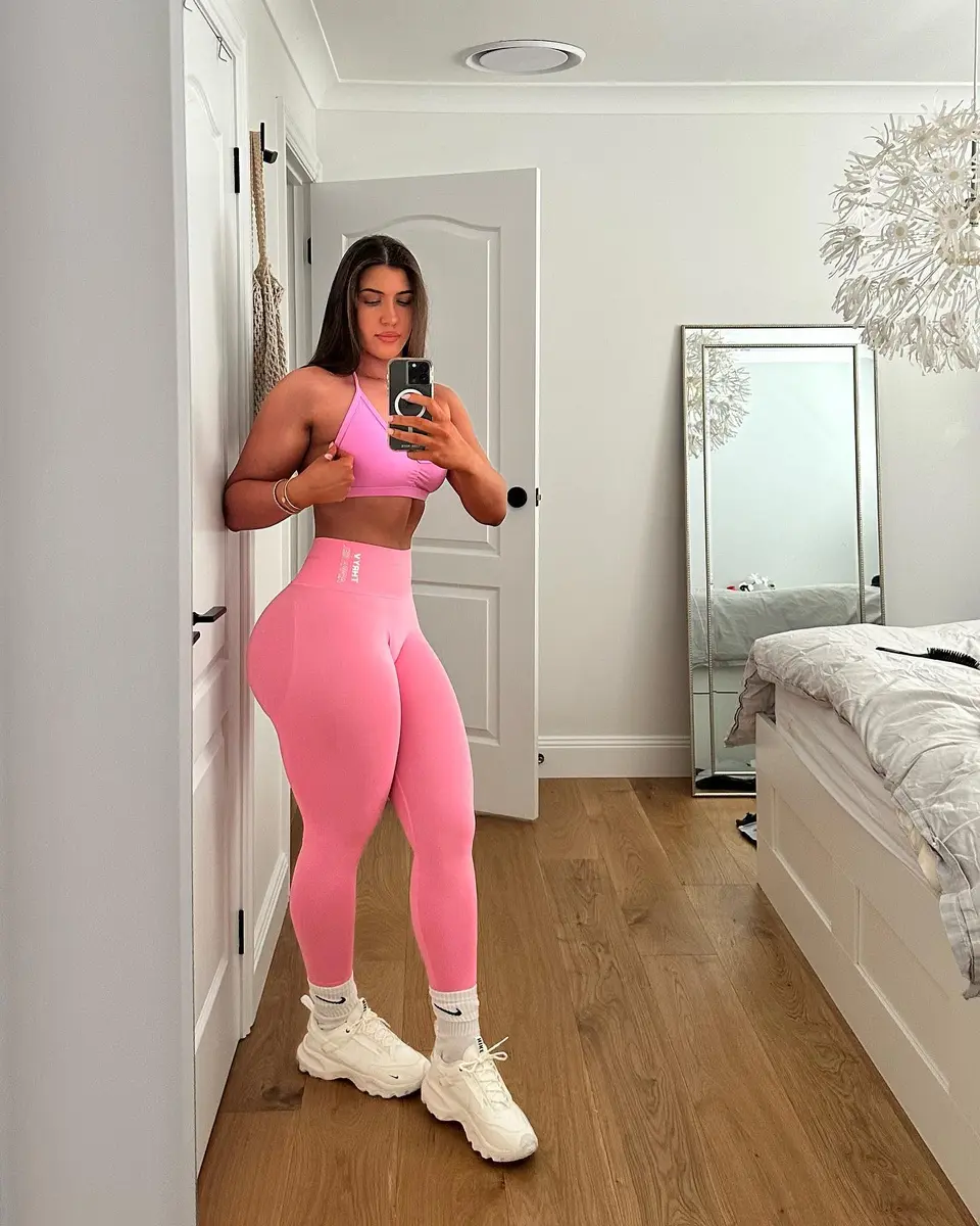 Aleeya escort in Dubai