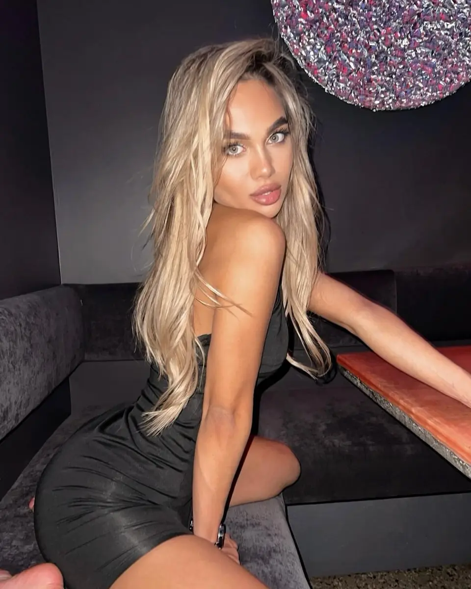 Aniria escort in Dubai