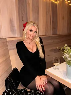Emily escort in Dubai