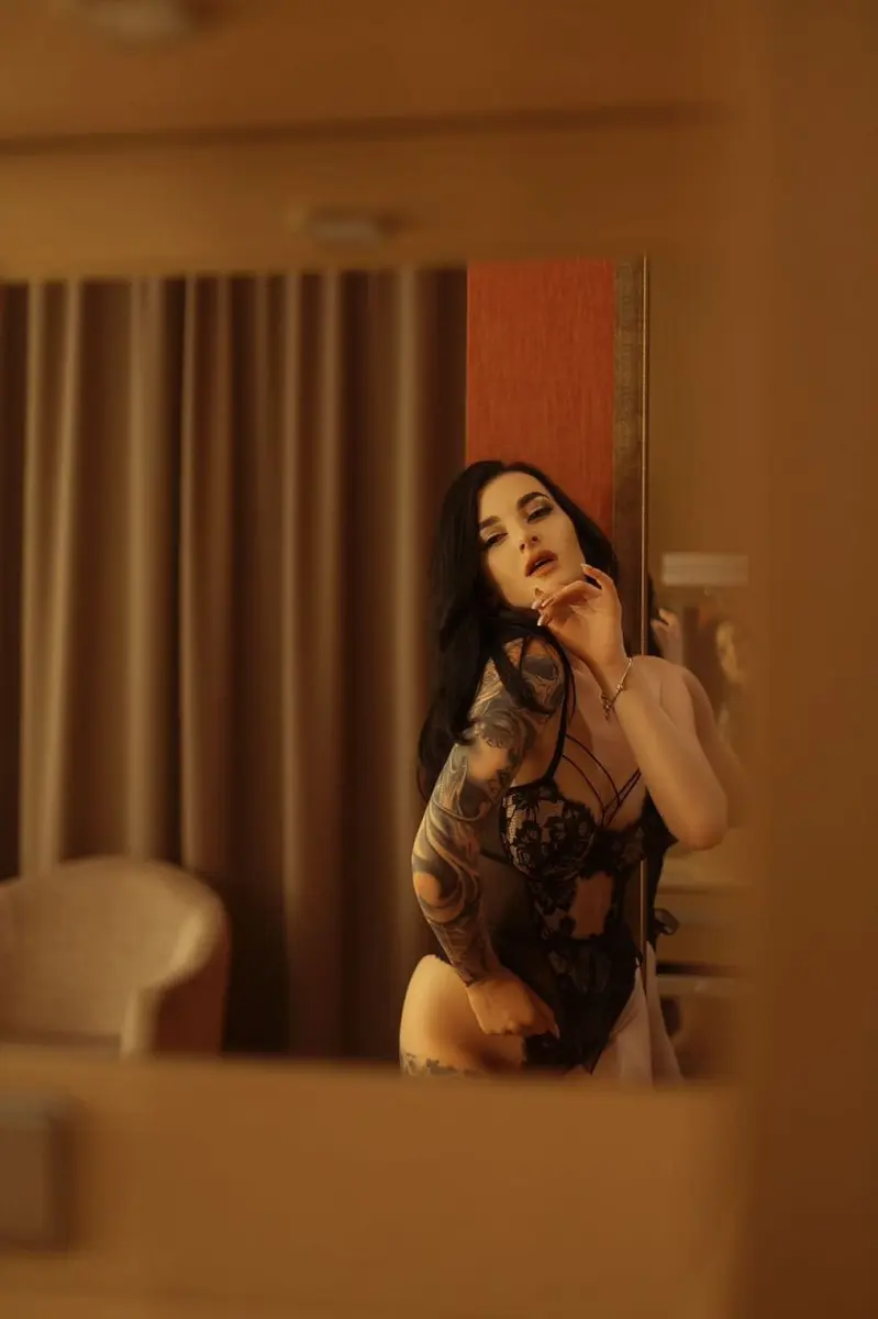 Eva escort in Dubai