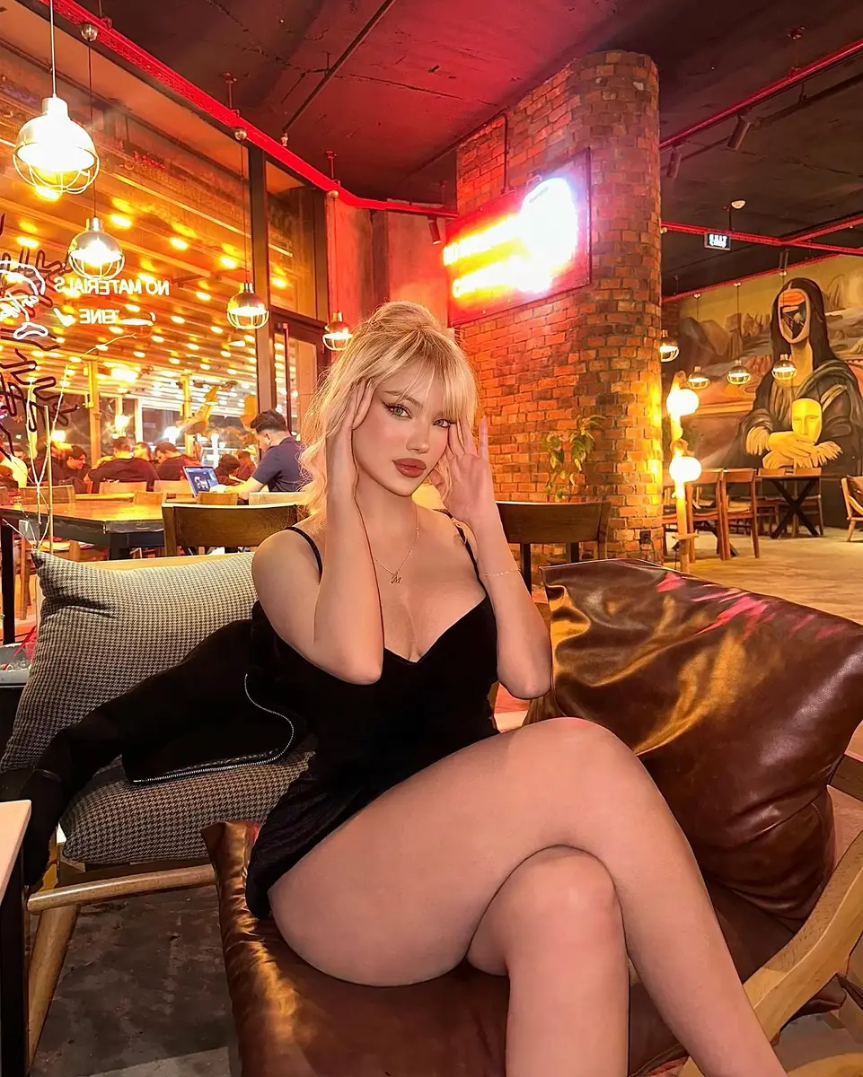 Ezra escort in Dubai