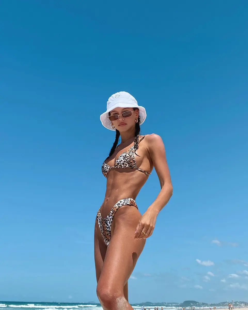 Isabella escort in Dubai