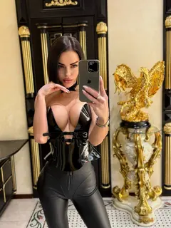 Karisa escort in Dubai