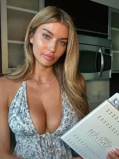 Kathryn escort in Dubai
