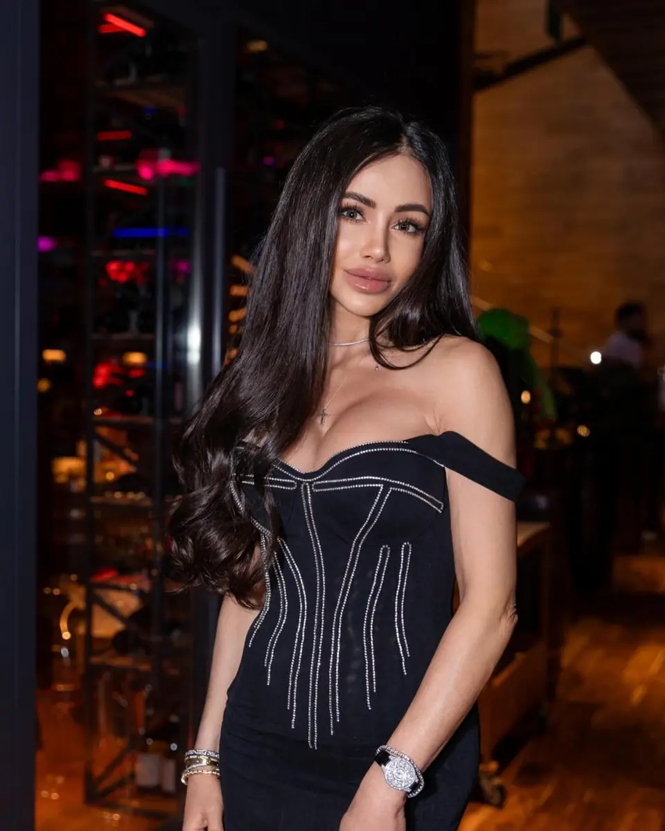 Marisabella escort in Dubai