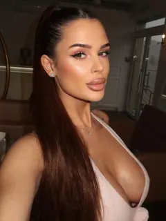 Niris escort in Dubai