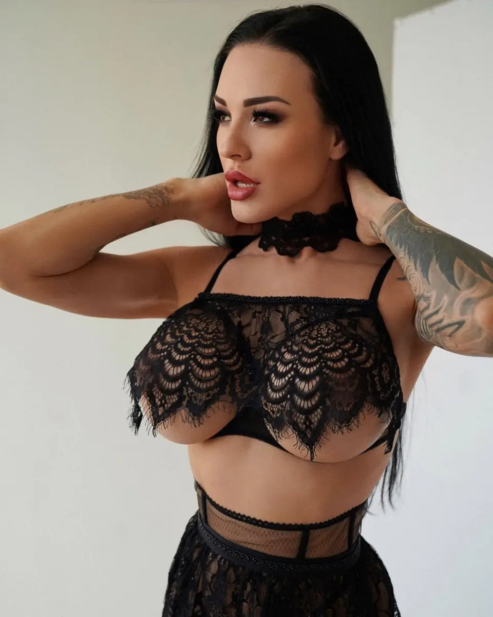Zorya escort in Dubai